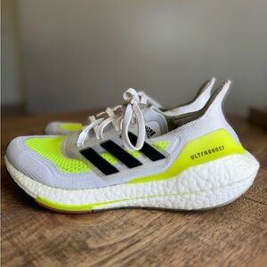Adidas Ultraboost 21 Running Shoes – Men’s Size 7